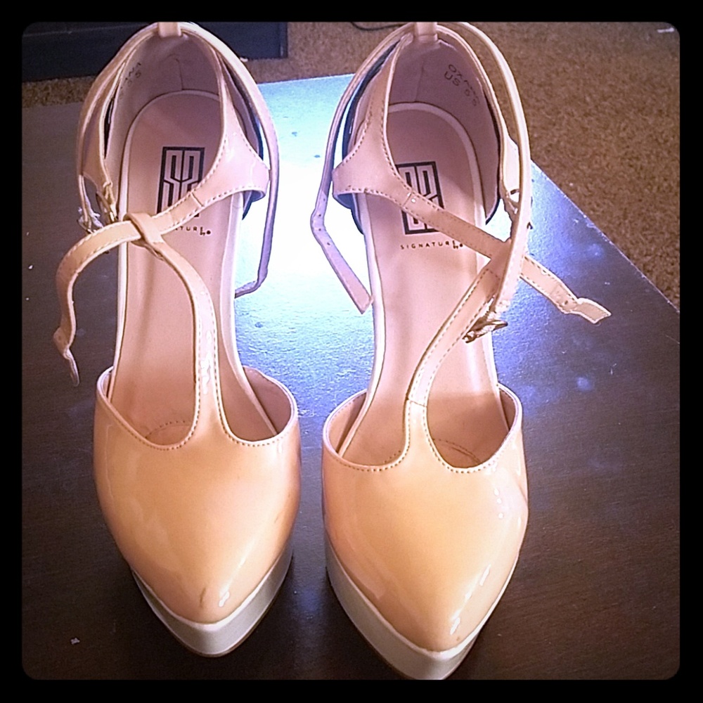 Size 5.5 platform heels